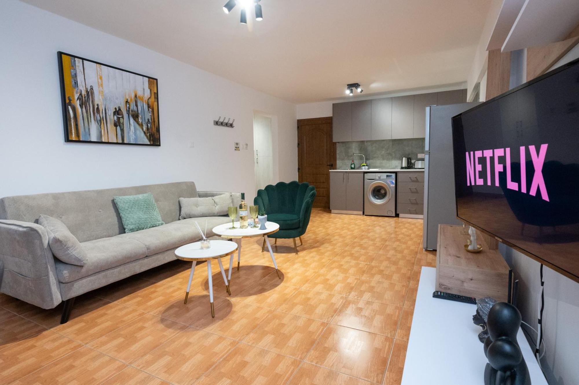 Napa Centrale Suites Ayia Napa Ngoại thất bức ảnh