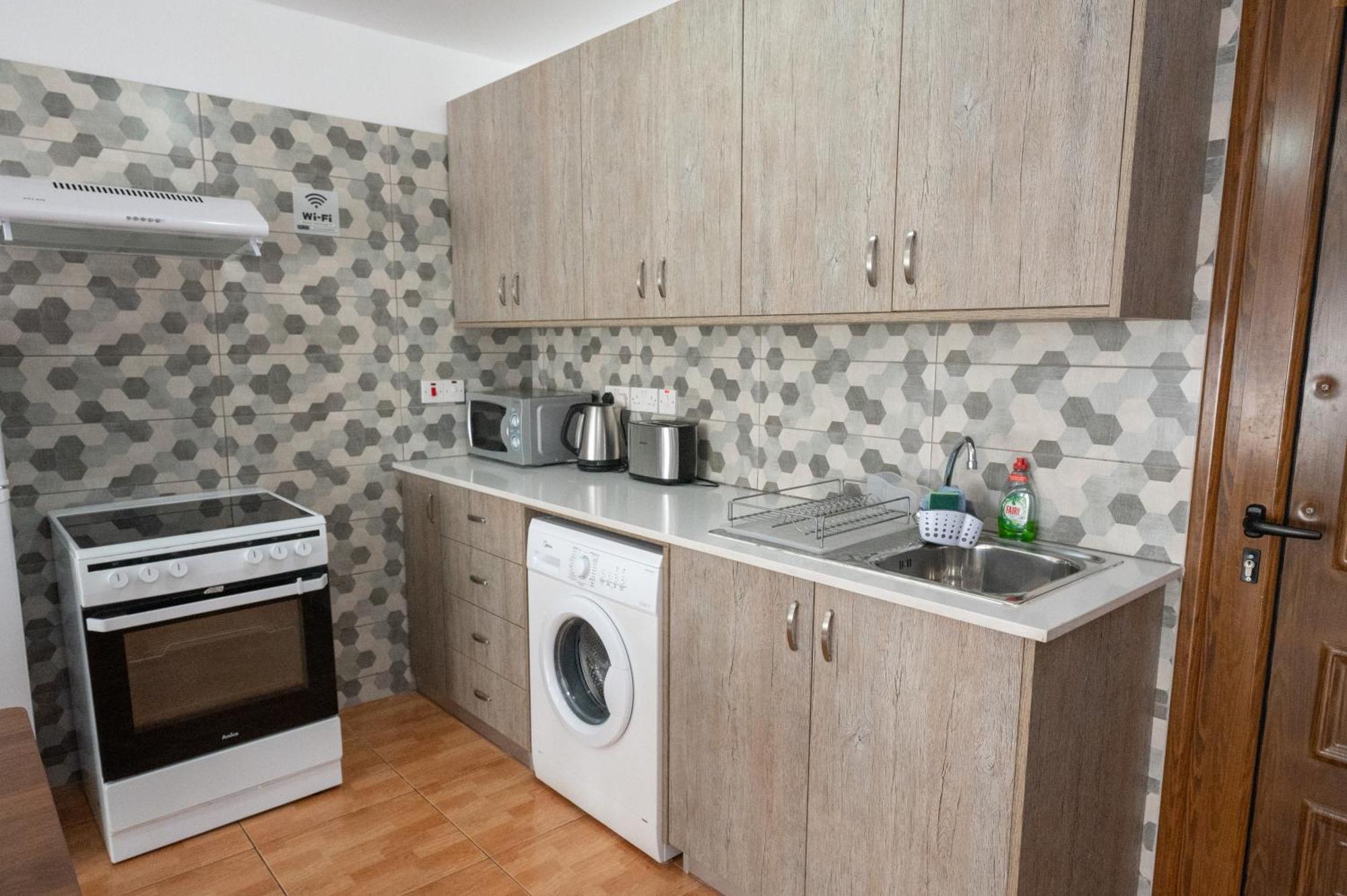 Napa Centrale Suites Ayia Napa Ngoại thất bức ảnh