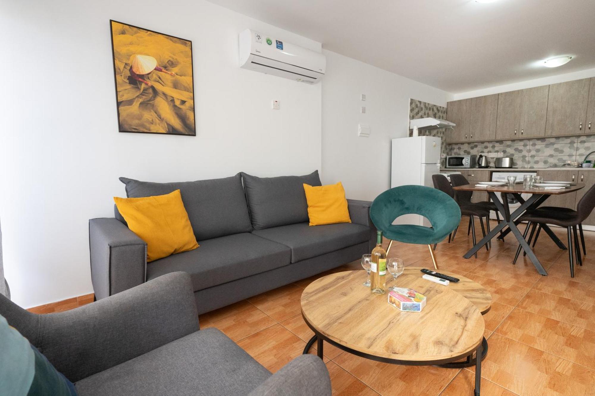 Napa Centrale Suites Ayia Napa Ngoại thất bức ảnh