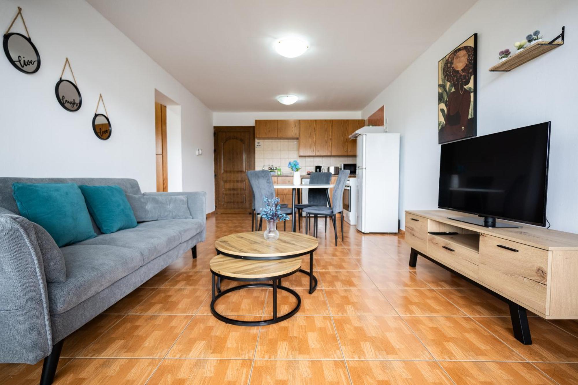 Napa Centrale Suites Ayia Napa Ngoại thất bức ảnh